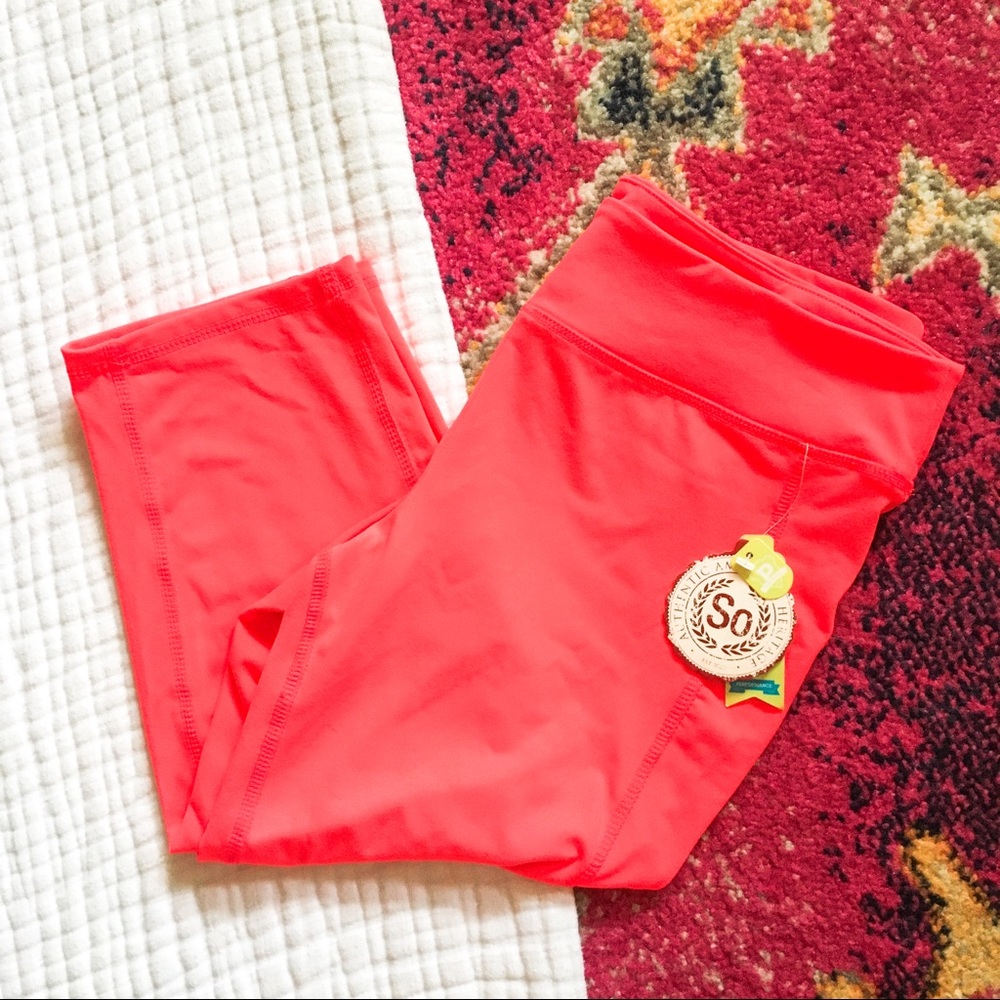 Kohl’s SO Performance Hot Pink Spandex Capris M